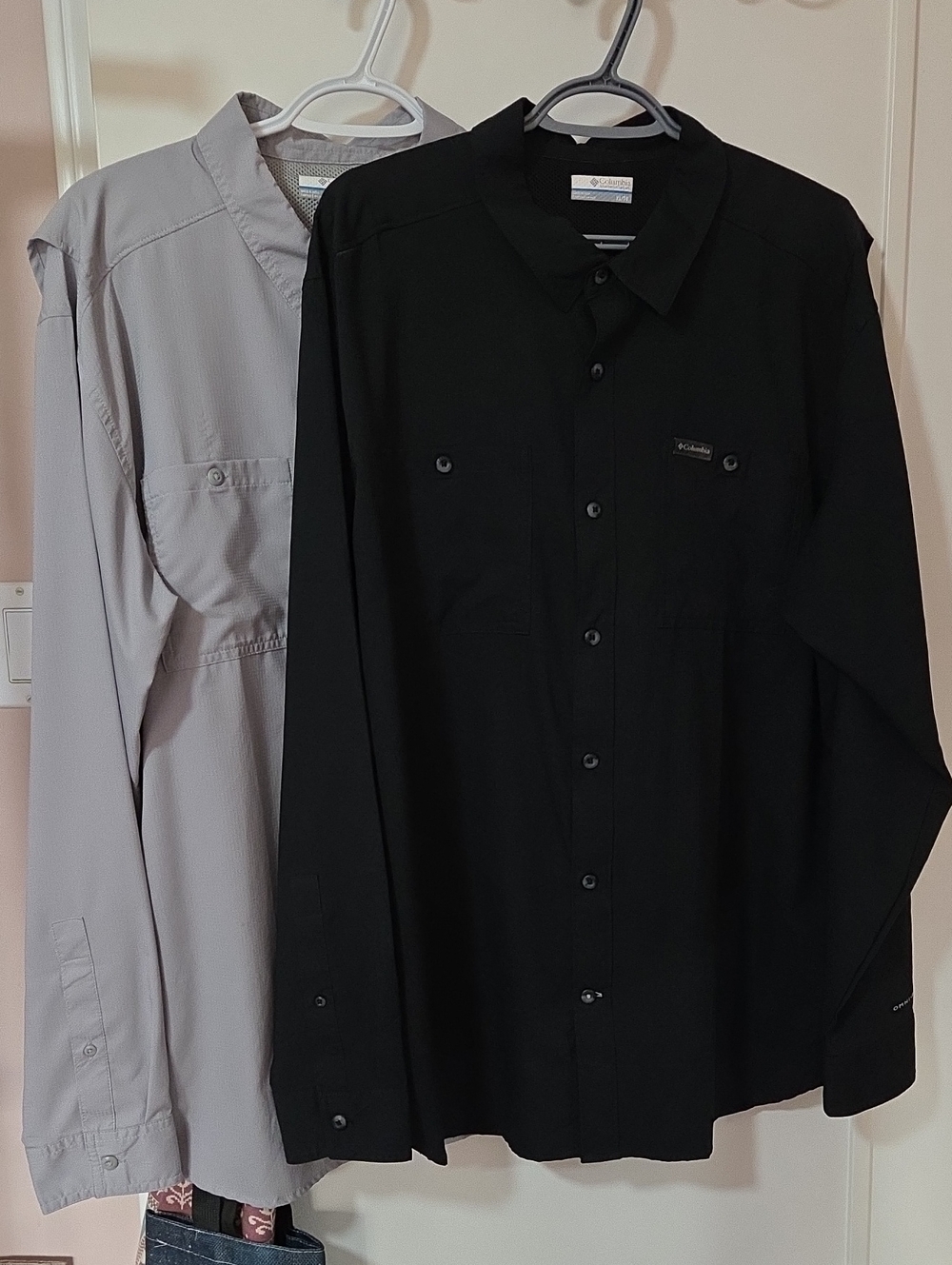 Columbia Men's Button-Down Shirt - Black and Light Gray